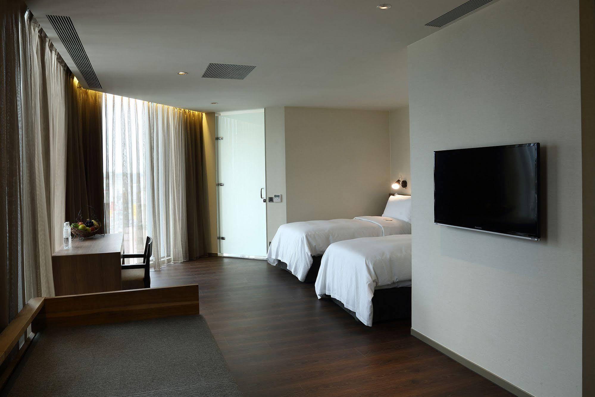 Hotel Just Sleep Hualien Zhongzheng Exterior foto